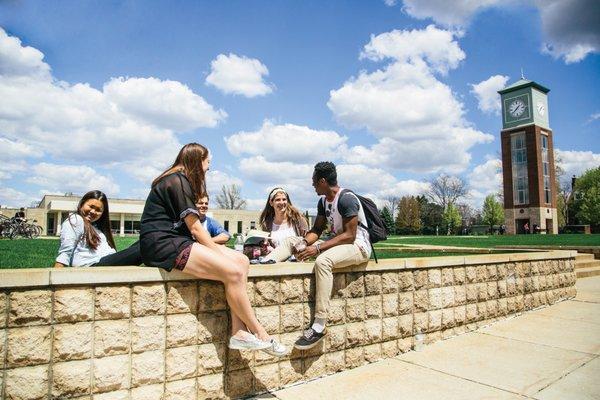 SAU Students enjoying a beautiful day on campus.