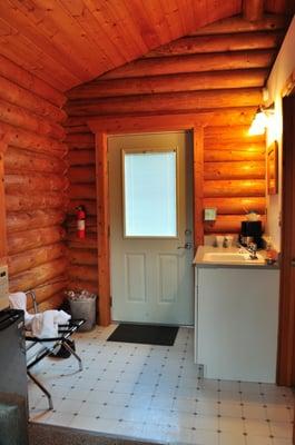 Park's Edge Log Cabin @ Healy