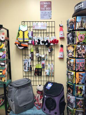 Cat Harnesses/Collars, Avanti Cards & Travel Cat Backpacks