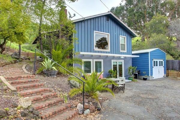 Darling San Rafael house. Represented seller.