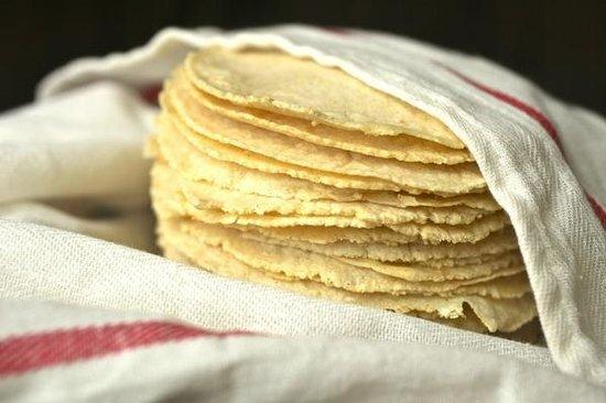 Tortilla echas a mano sábado y domingo