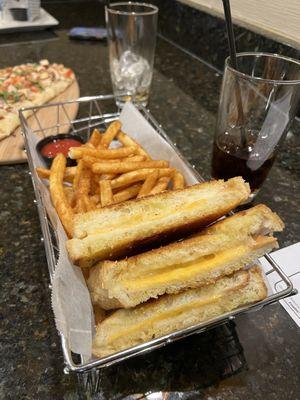 5 cheese grilled cheese