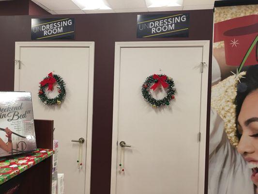 Really cute wreaths on the undressing rooms lol