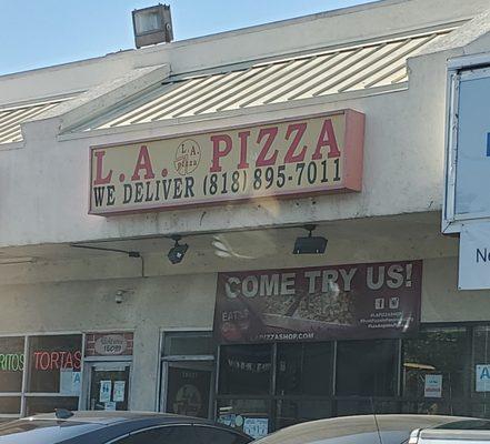 LA Pizza Not GOOD!