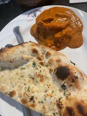 Butter chicken n garlic naan