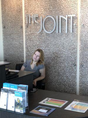 Montana, our Wellness Coordinator here at Lakeway is ready to check you in.