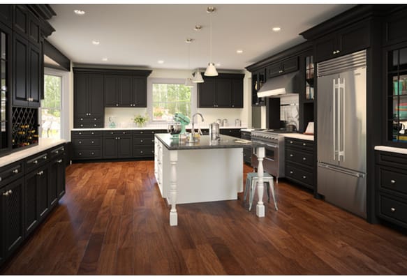 www.kitchensearch.com DOOR STYLE: Gramercy Midnight