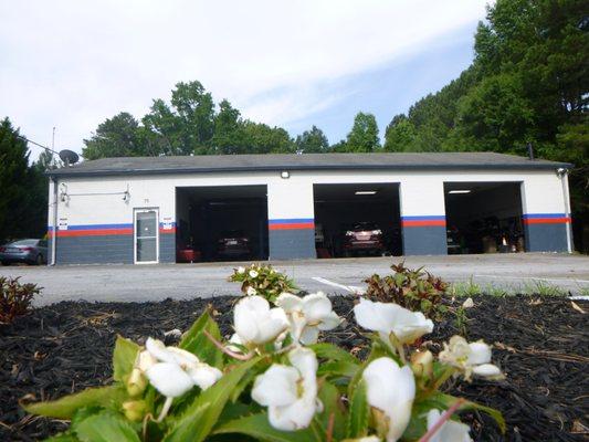 Metal and Paint Auto Repair and Body Shop