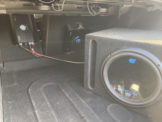 Sub, 2 amps and 6 pioneer speakers. Sounds super clean