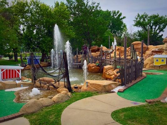 2 Award winning 18 hole mini golf!