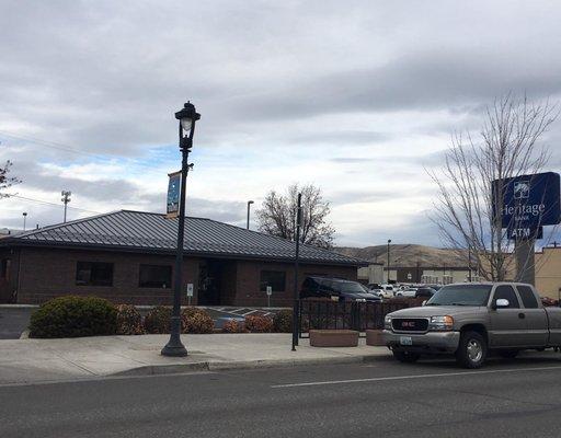 Heritage Bank on Yakima Ave