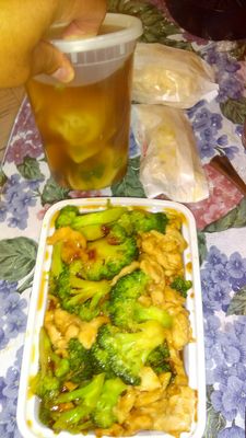 Chicken and broccoli w/ wonton soup...