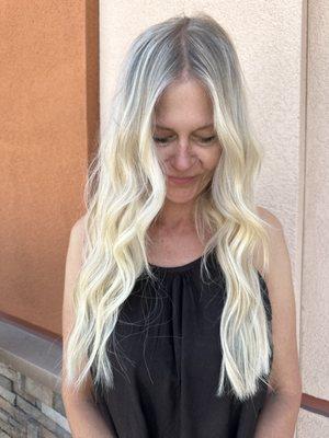 Lived in blonde + 2 rows of handtied extensions