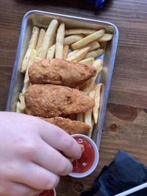 Chicken fingers and fries