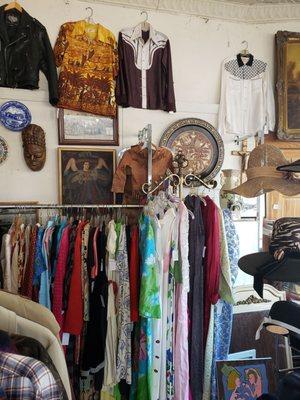 Luxor Vintage Clothing