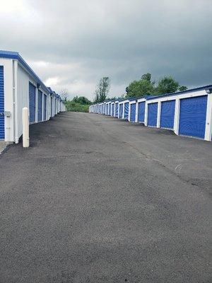 Exterior storage units