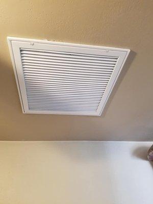 Example Bar-Type Indoor Supply Air Grill Installed.