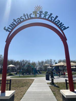 Funtastic Island entrance