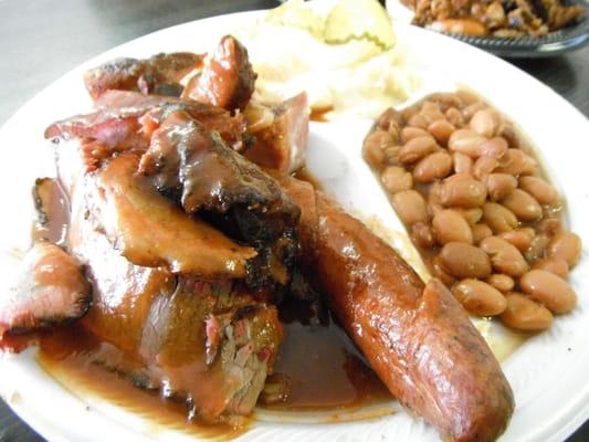 3 Meat Plate: Ribs, Sausage, Sliced Beef