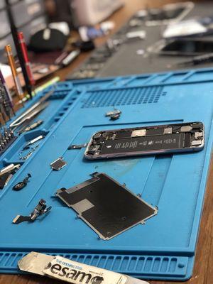 Apple repair, iPhone repair, phone store,