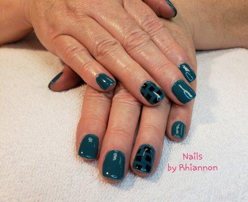 www.NailsByRhiannon775.com