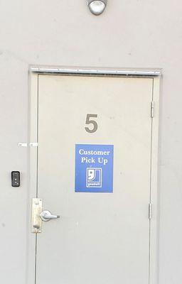 Customer pick up for the Goodwill in Stockton (San Joaquin County). Door is on side. They won't open, unless you have an appointment.