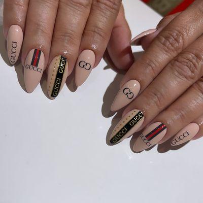 Gucci designer nails