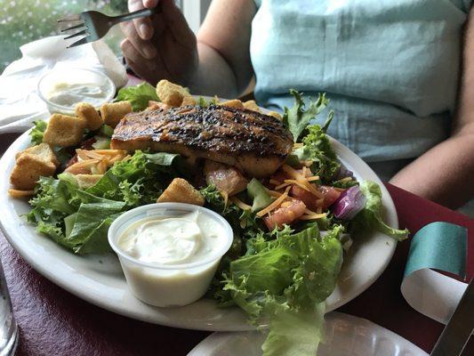 Grilled Salmon Salad