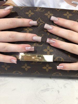 Neutral and glitter Nails by Jenny.