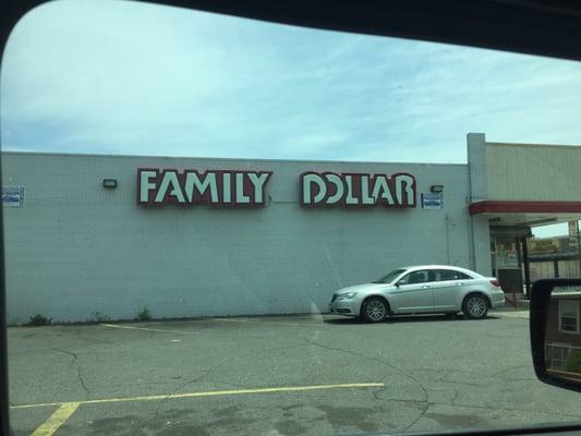 Family Dollar Store