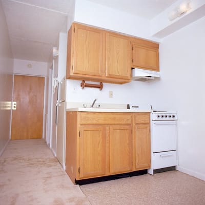 Pullman Kitchen, next to full ceramic-tile bath (not shown in photo)