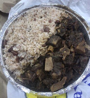 Oxtail with rice and peas