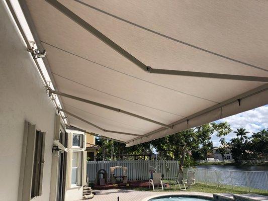 Retractable Awnings