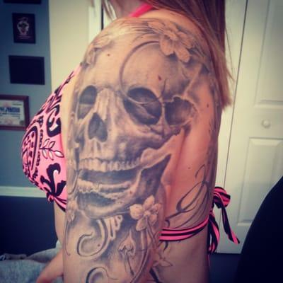 Freehand tattoo skull by Joe Hegarty @ 9 Tattoo