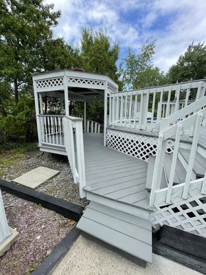 Gazebo restoration and painting !