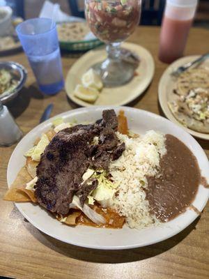 Chilaquiles con carne