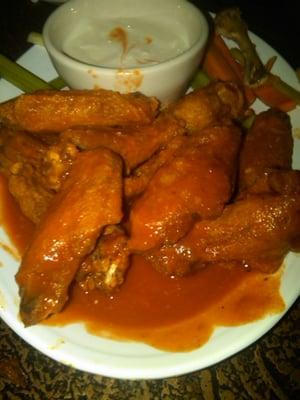 Hot wings sauced (very large portion)