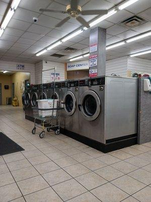 World O' Suds Coin Laundry