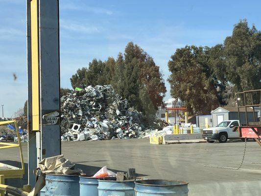 Aluminum scrap pile