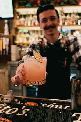 Craft cocktails with quality spirits, fresh juices, elevated recipes & garnishes