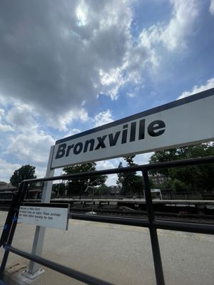 Bronxville Station