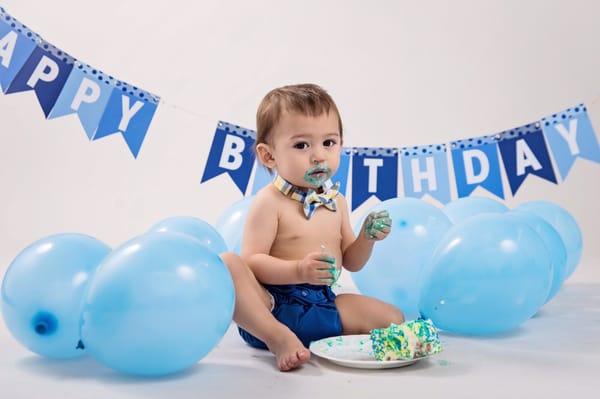 Smash the cake! Perfect for 1 year photos.