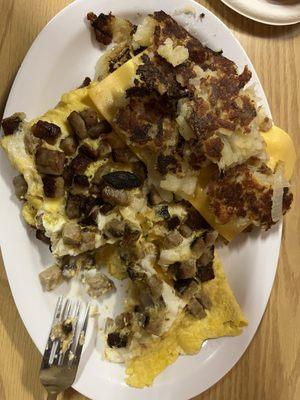 Sausage and cheese omelette with potatoes