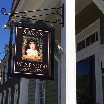 Savi's Wine Shop - Historic home at 713 Pollock St