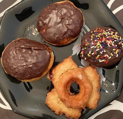 2 Chocolate Frosted Vanilla Cream Filled, Chocolate Frosted Cake w/Sprinkles, Old Fashioned Buttermilk