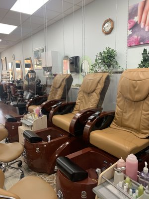 Pedicure chairs also provide all types of protection