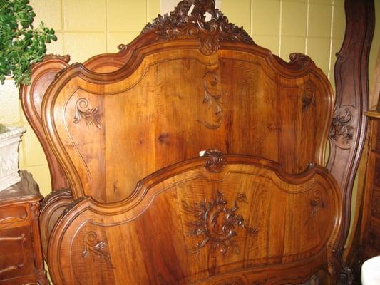 Louis XV Walnut Queen Size Bed