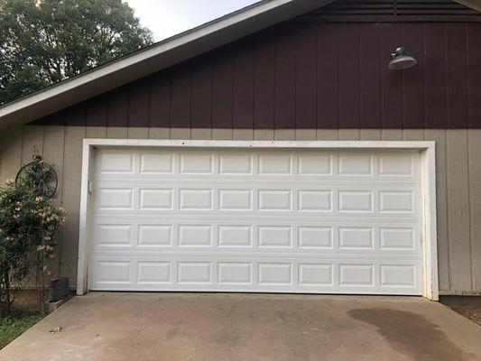 16x7 white short panel installed in Ozark Ar