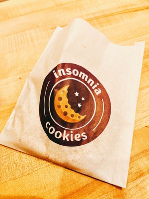 a bag of (1) cookie