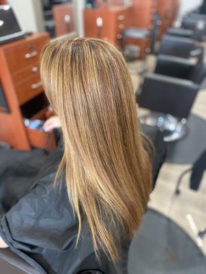 Hair Color: loving the warmth and sun kissed highlights. Haircut: loving the length!